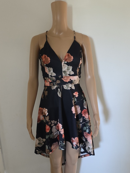 Windsor Dresses & Skirts - Windsor Black and Pink Floral Midi Dress Size Small